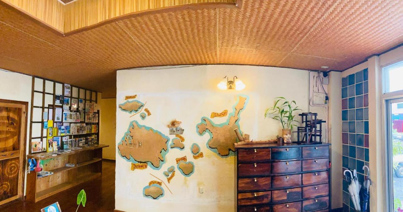 Hotel ペンションやいま日和 à Ishigaki  Extérieur photo