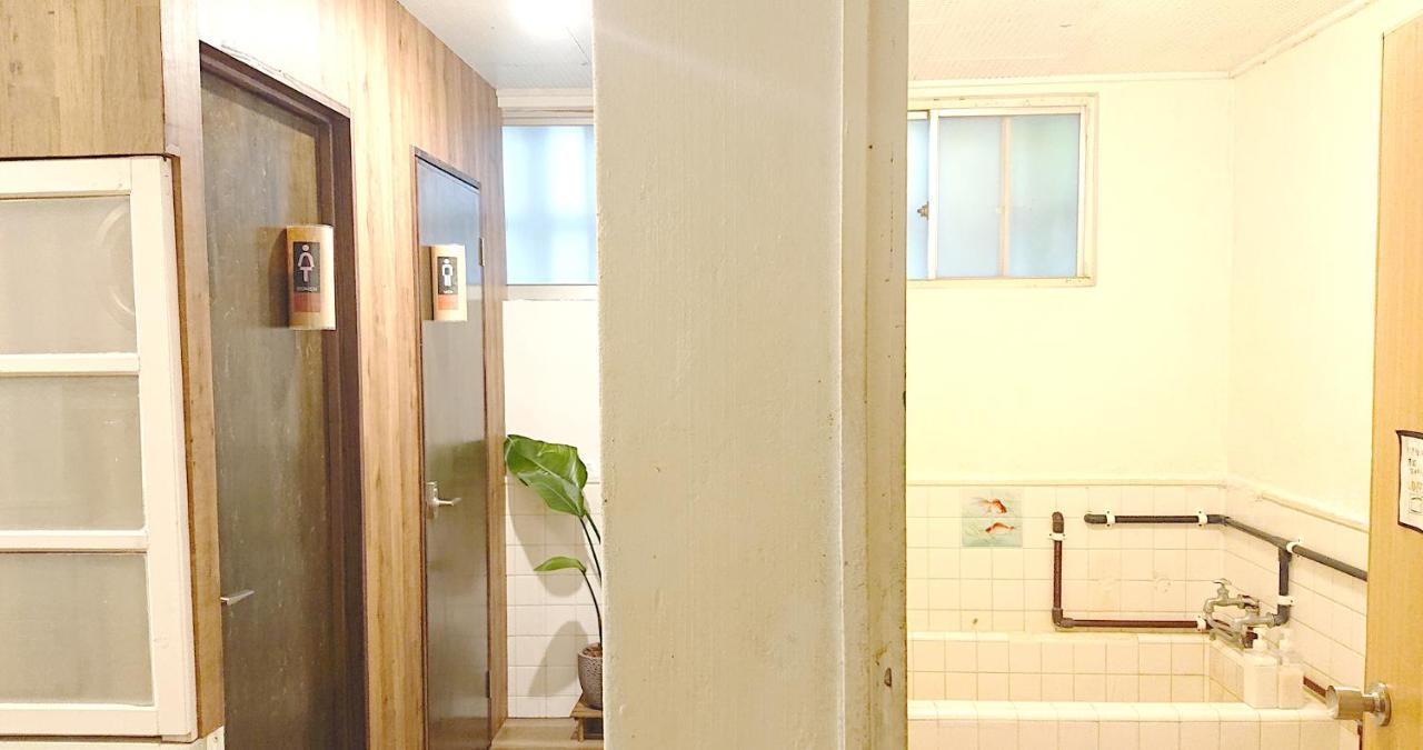 Hotel ペンションやいま日和 à Ishigaki  Extérieur photo